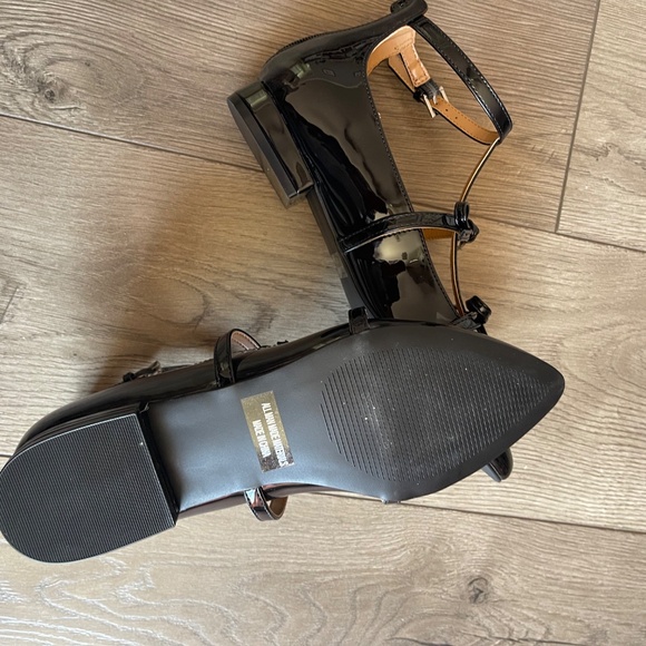 Dolce Vita Flats with Bows - Picture 7 of 7